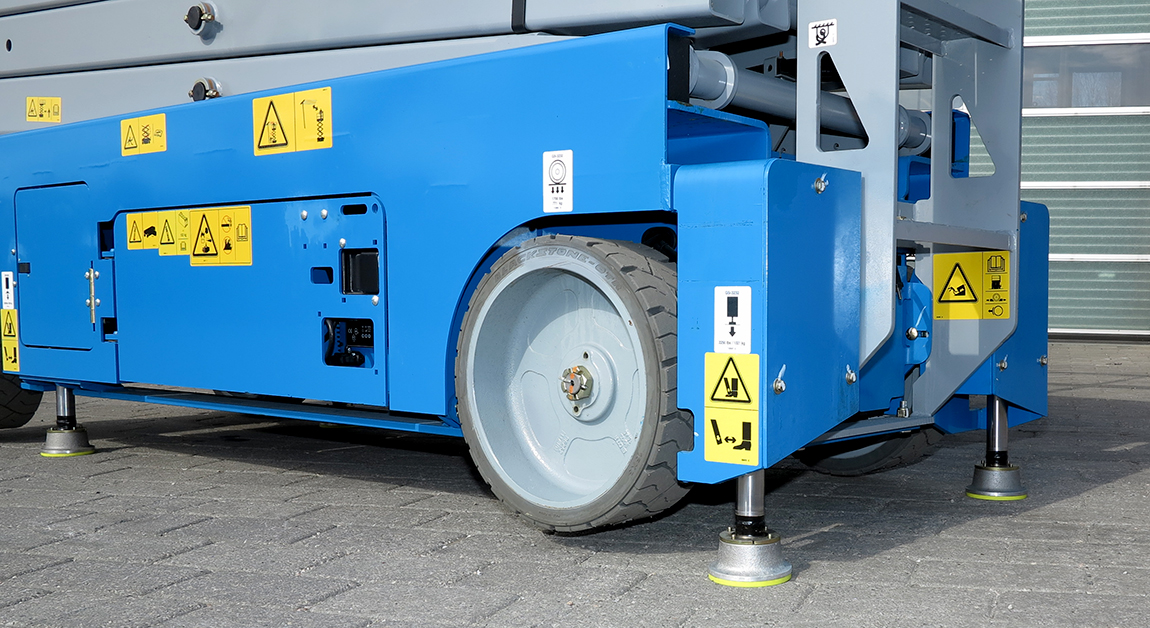 Sakselift batteri arb.h <12m platformbredde>90cm